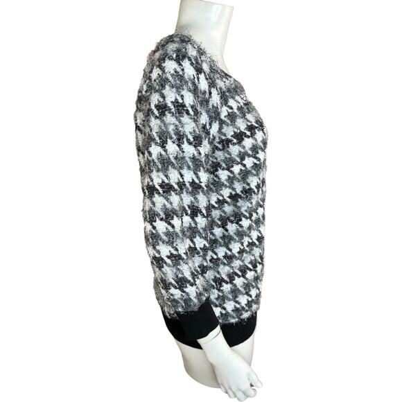 Cato Medium Black White Houndstooth Fuzzy Sweater 3/4 Sleeves Mock Neck - Picture 7 of 12